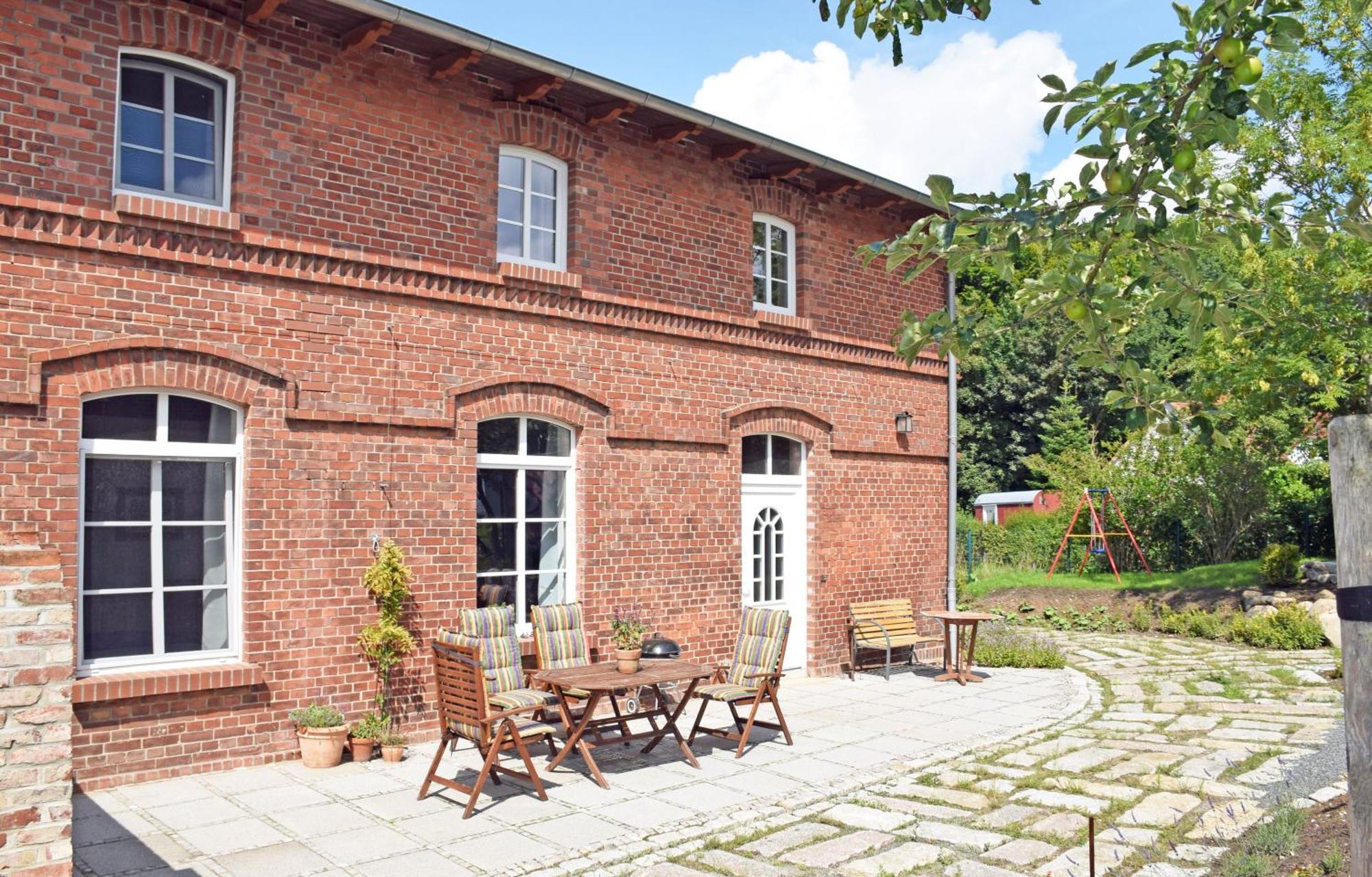 schöne Ferienwohnungen in Sassnitz mit Kamin und Terrasse Exterior foto