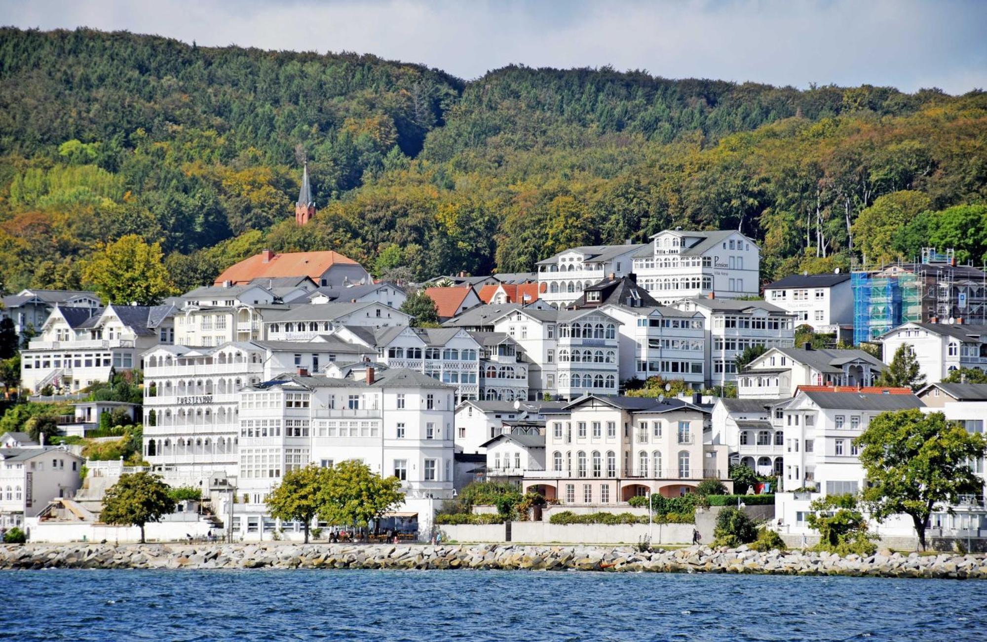 schöne Ferienwohnungen in Sassnitz mit Kamin und Terrasse Exterior foto